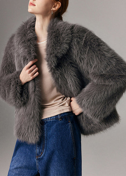 Gracefully Styled Coat for Any Occasion