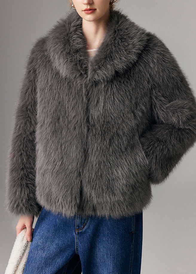 Gracefully Styled Coat for Any Occasion
