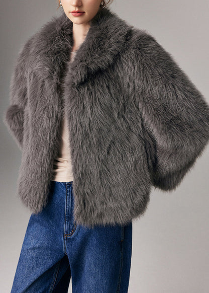Gracefully Styled Coat for Any Occasion