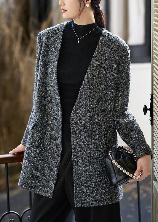 Beautifully Finished Coat in a Timeless Design