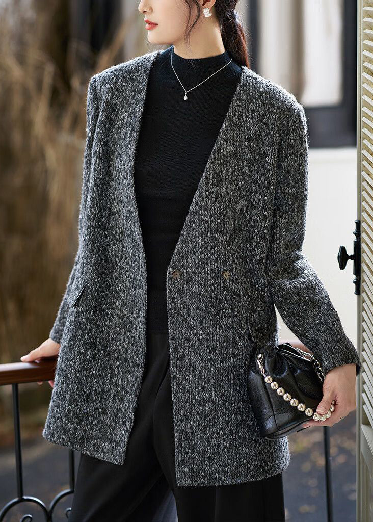 Beautifully Finished Coat in a Timeless Design