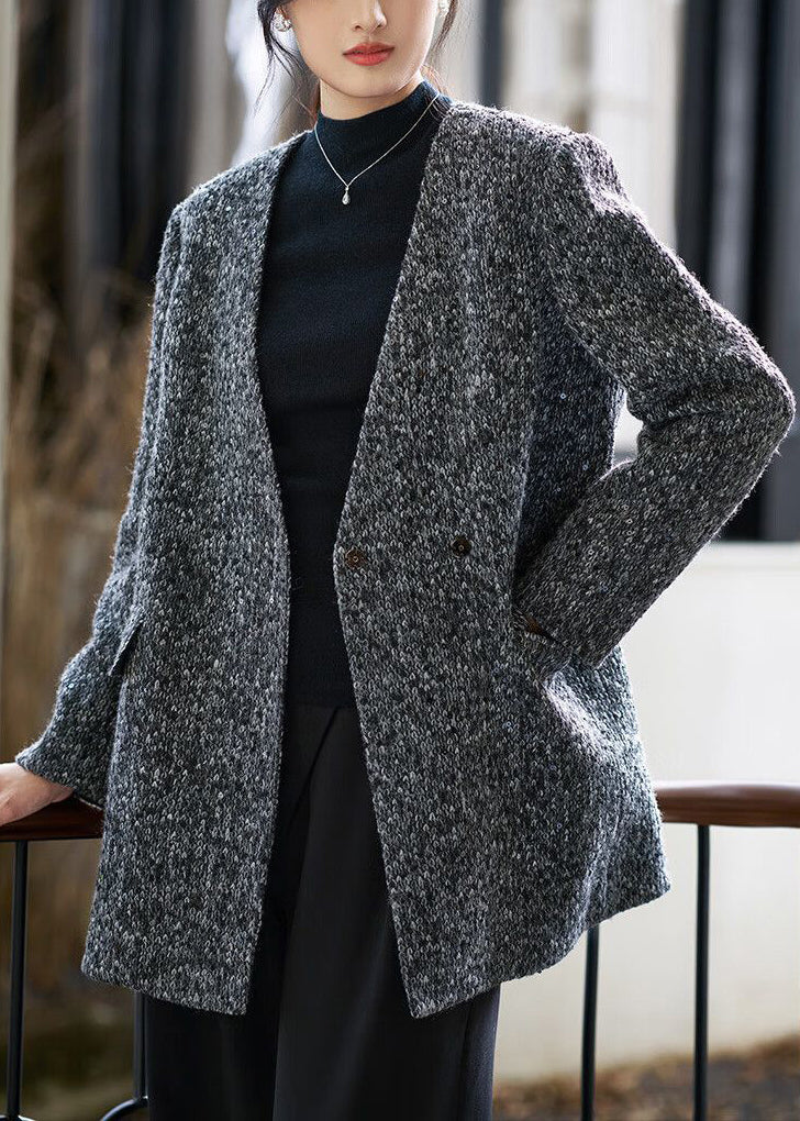 Beautifully Finished Coat in a Timeless Design