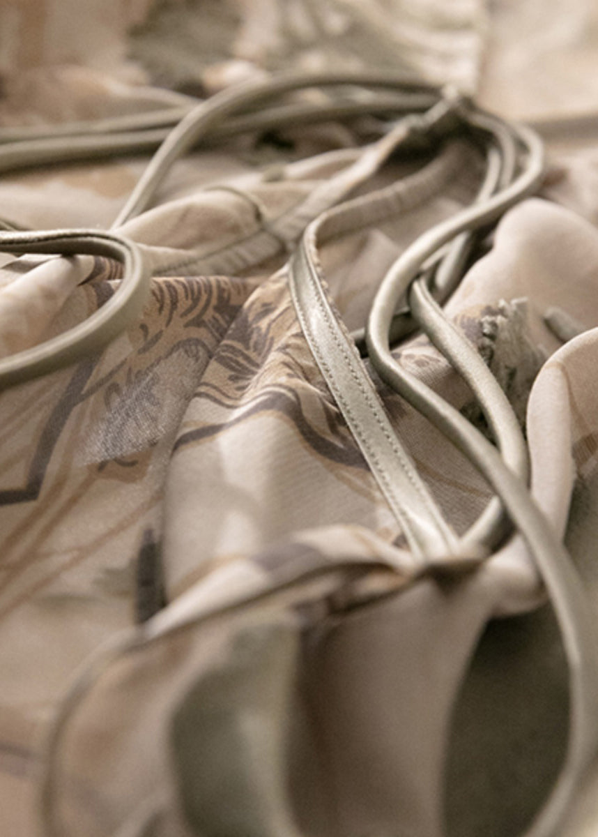 Classic Vintage & Enduringly Stylish Top