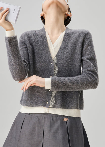 Effortlessly Elegant Sweater with a Timeless Design