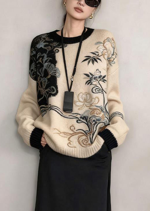 Classic Vintage Sweater with a Flattering Fit