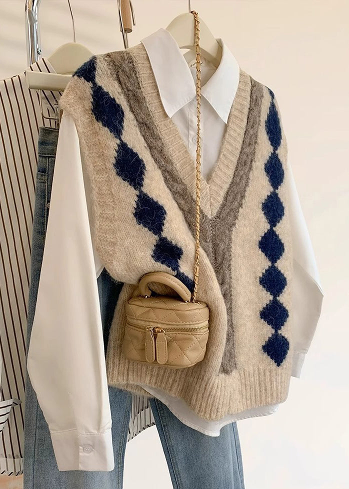 Sophisticated Garment with a Clean Classic Look