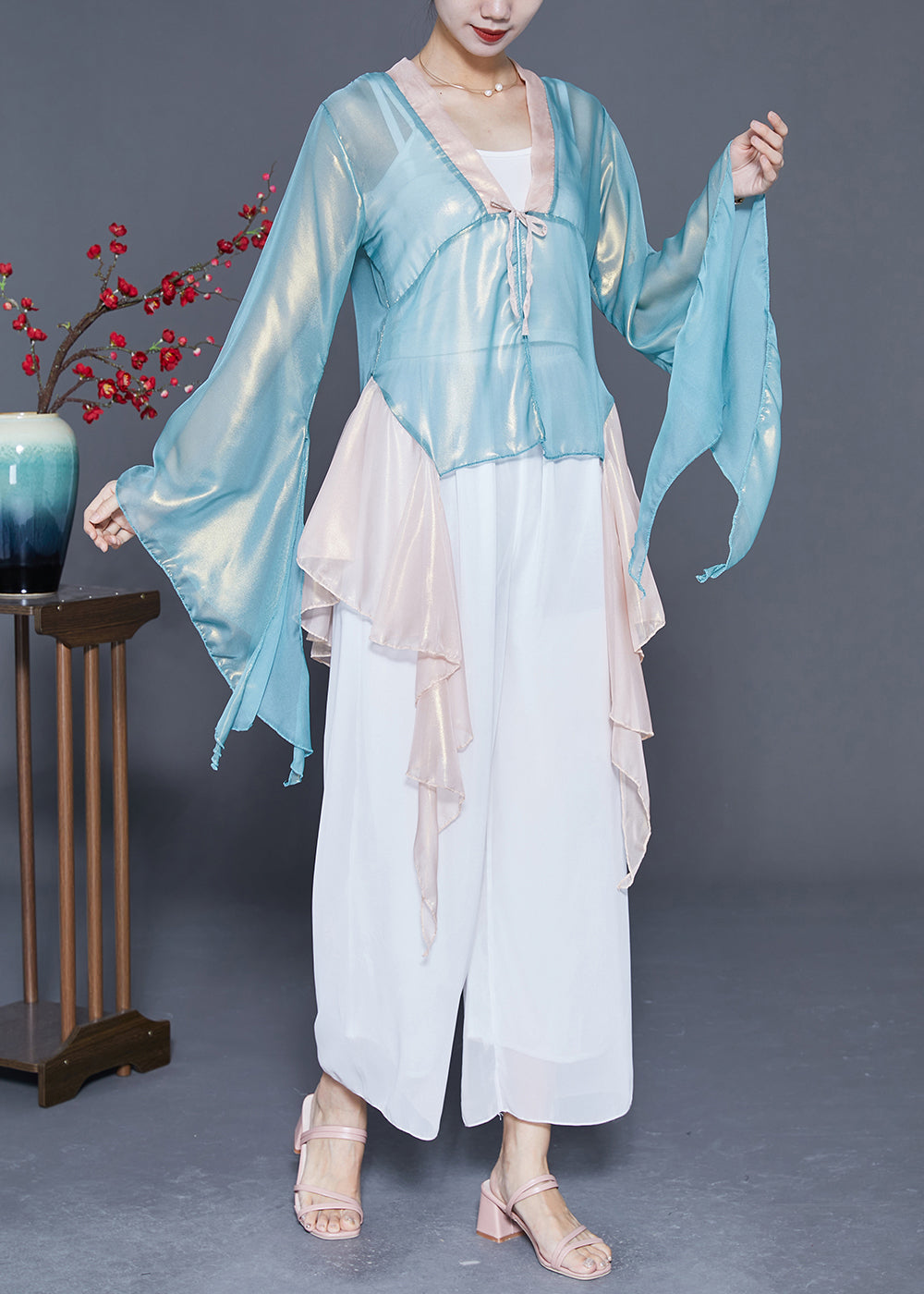 Polished Top with an Effortless Classic Look