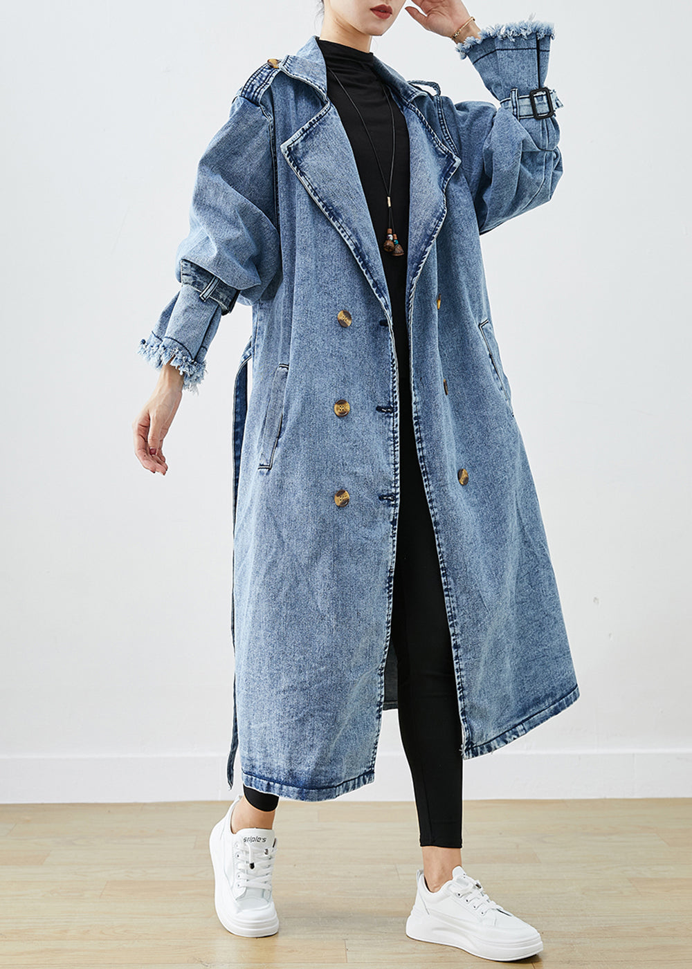 Beautifully Finished Coat in a Timeless Design