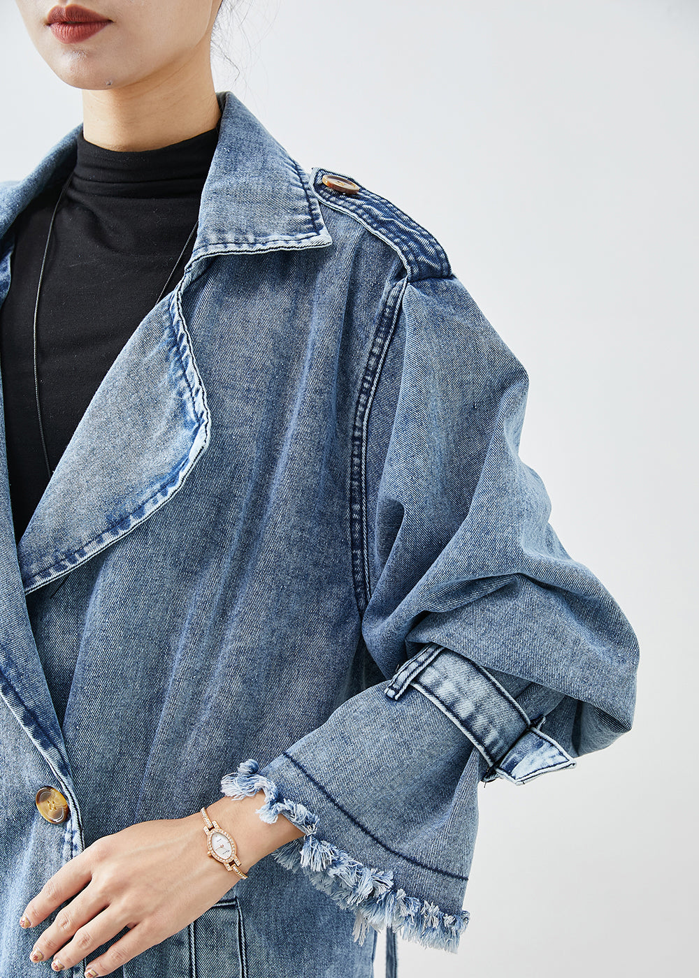 Beautifully Finished Coat in a Timeless Design