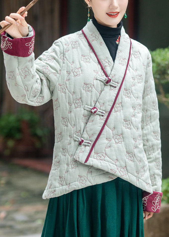 Well Tailored Coat with a Graceful Silhouette