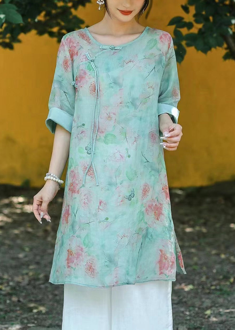 Classic Vintage & Enduringly Stylish Blouse