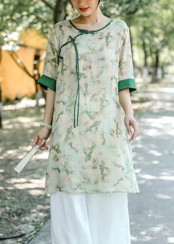 Classic Vintage & Enduringly Stylish Blouse