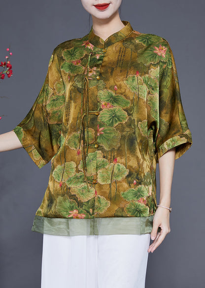 Effortlessly Elegant Top with a Timeless Design