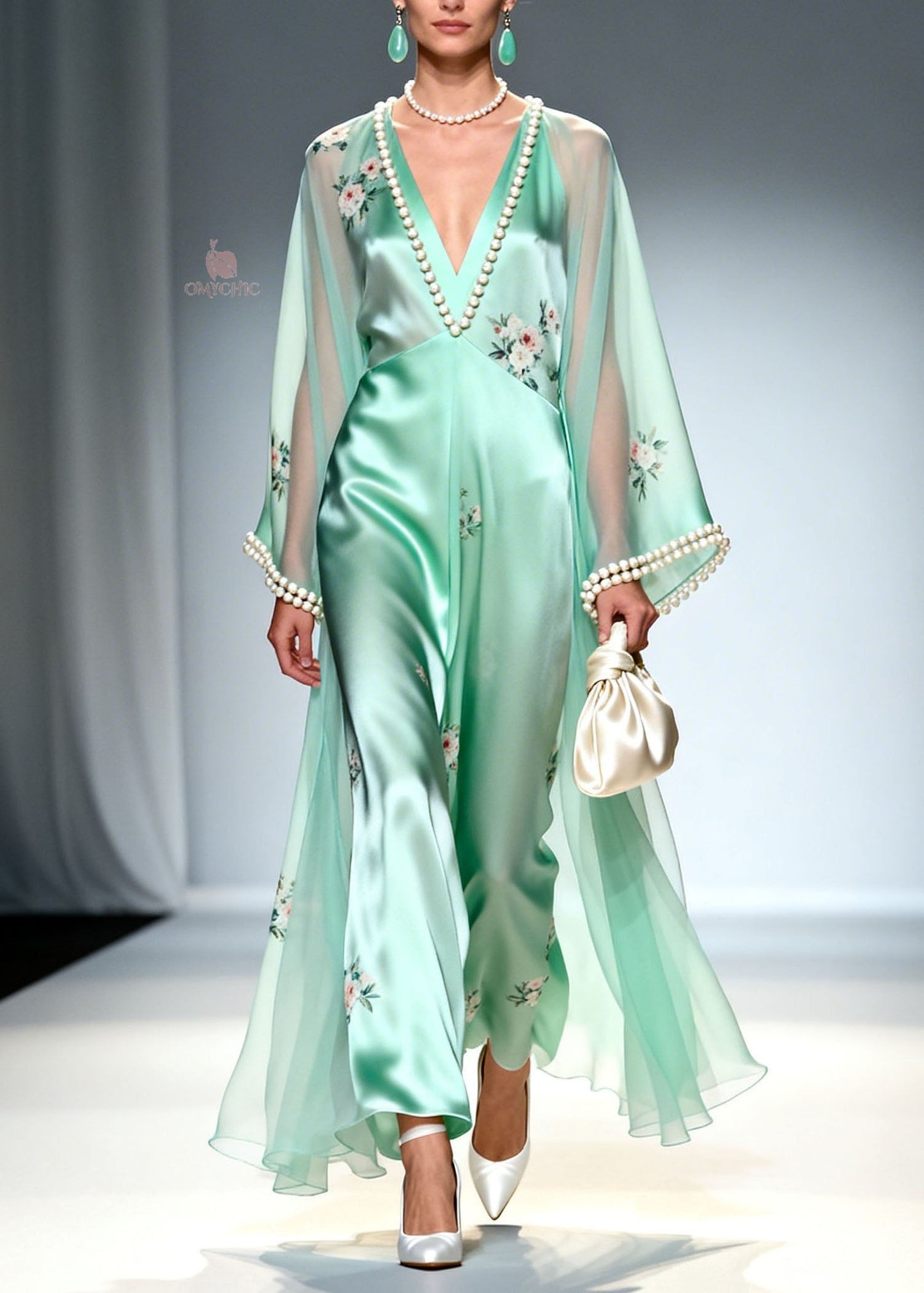 Beautifully Crafted Dress in a Classic Style