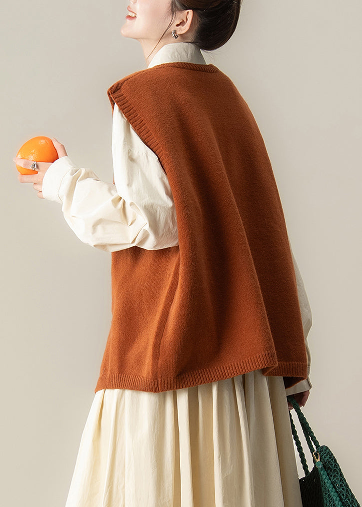 Effortlessly Elegant Top with a Timeless Design