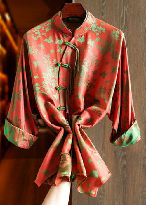 Classic Vintage Shirt with a Flattering Fit