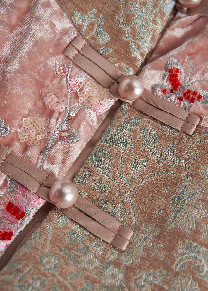 Beautifully Finished Garment in a Timeless Design