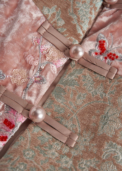 Beautifully Finished Garment in a Timeless Design