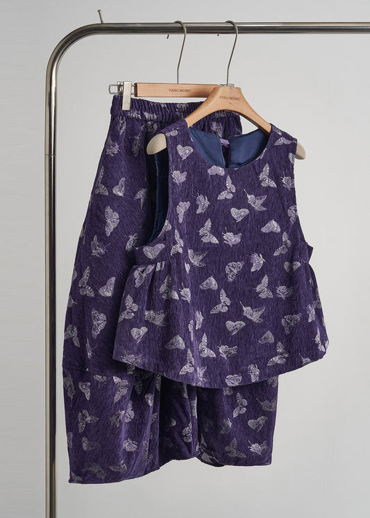 Beautifully Finished Garment in a Timeless Design