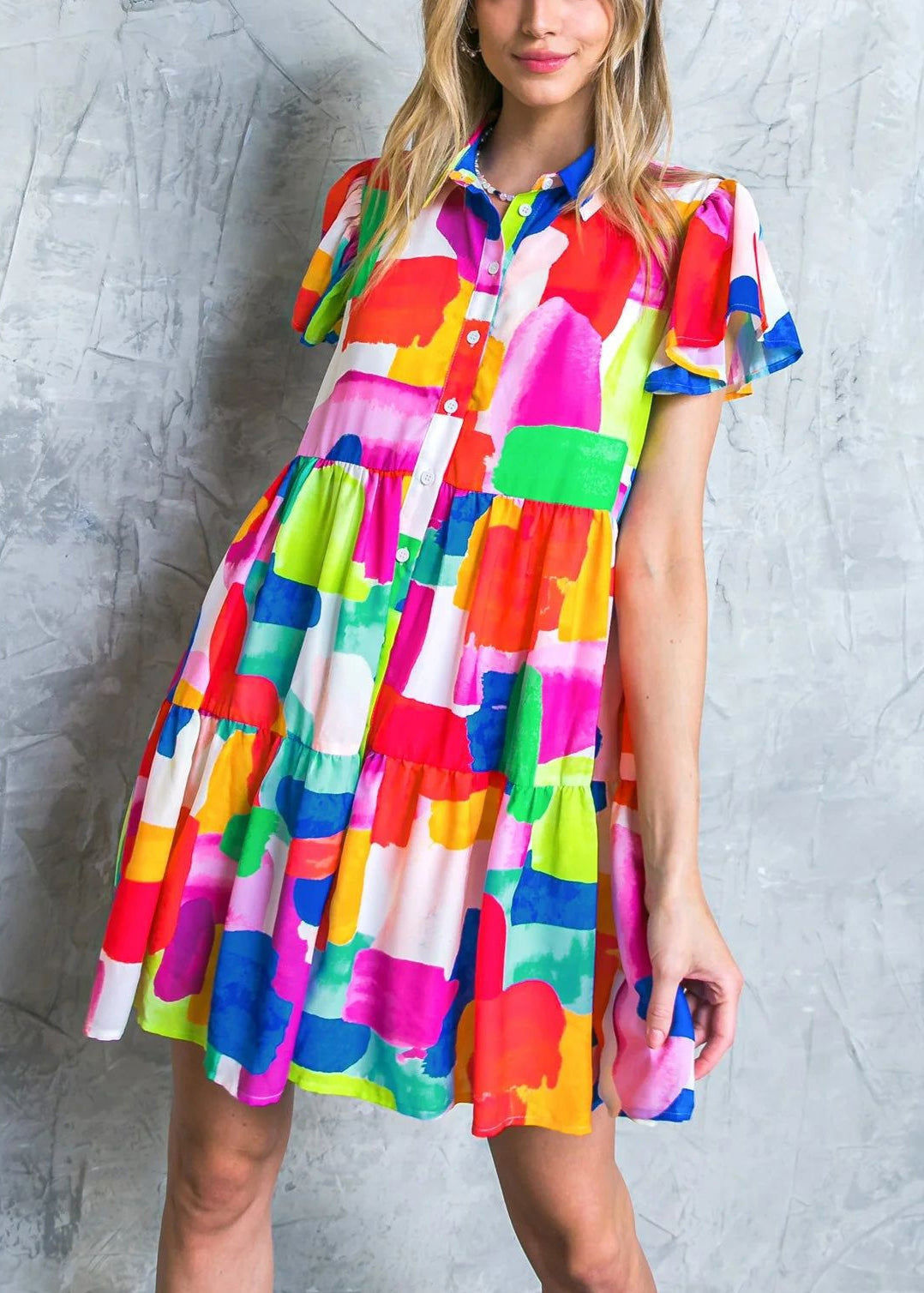 Effortlessly Elegant Dress with a Timeless Design