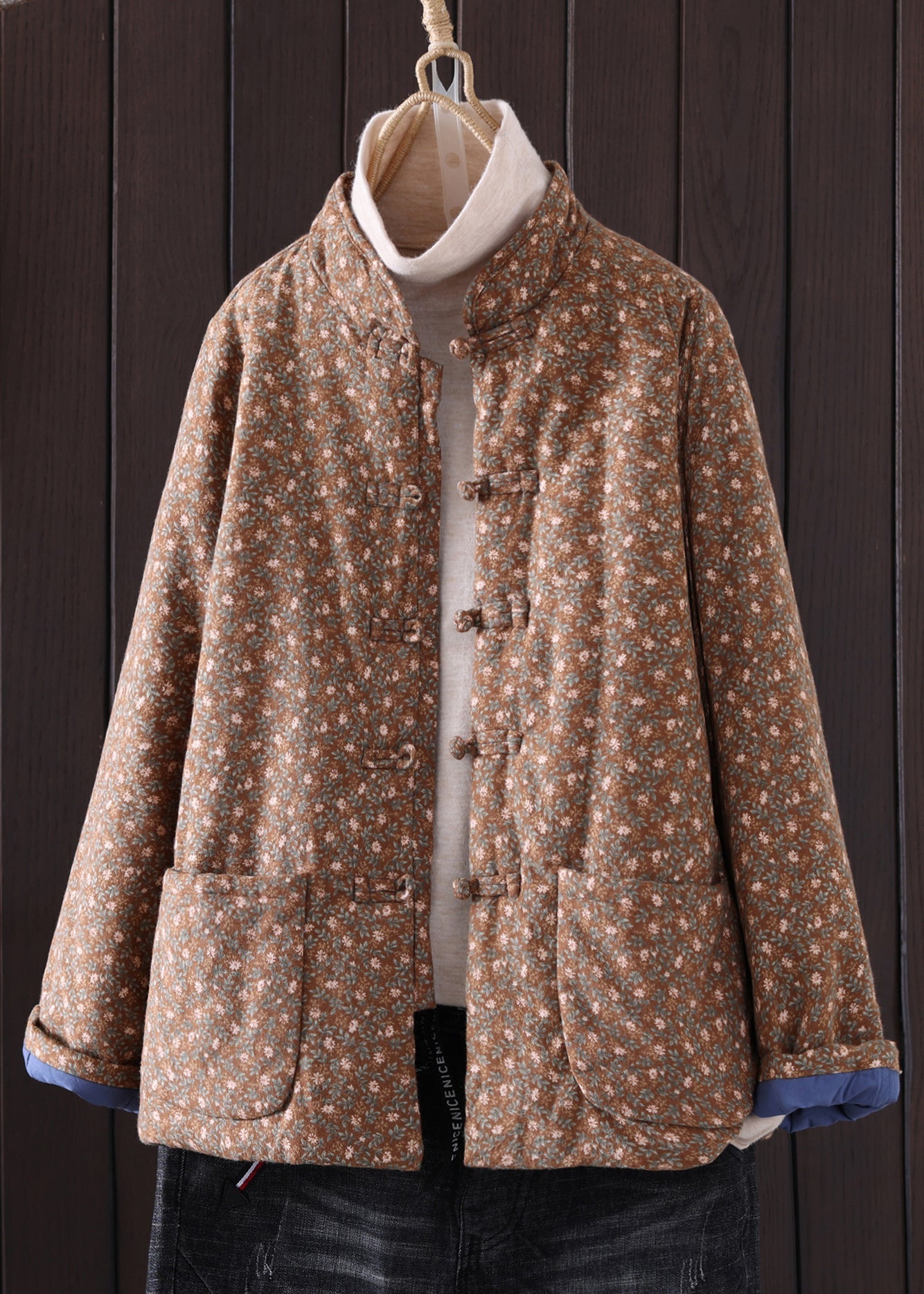 Gracefully Styled Coat for Any Occasion