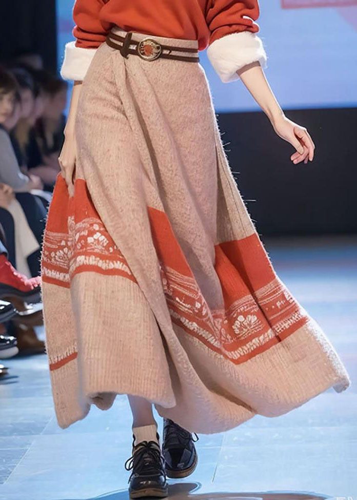 Well Tailored Sweater with a Graceful Silhouette