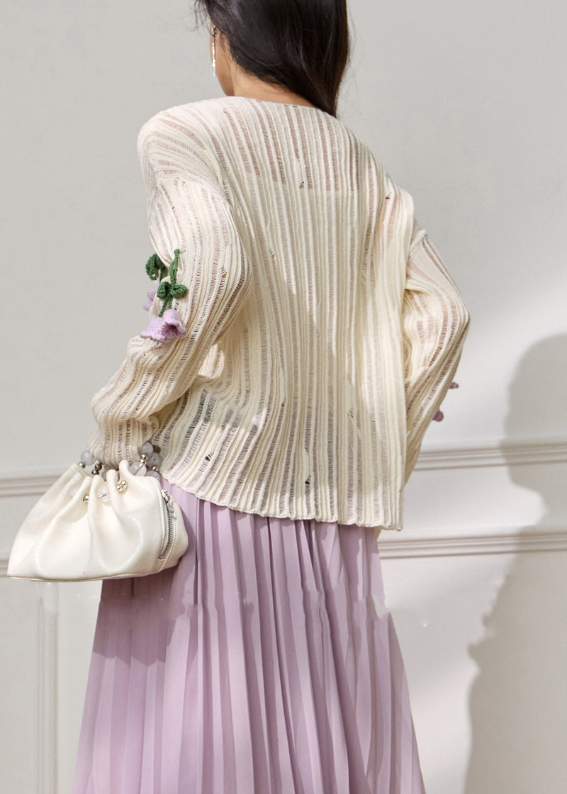 Beautifully Finished Top in a Timeless Design