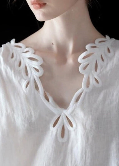 Classic Vintage Blouse with a Flattering Fit