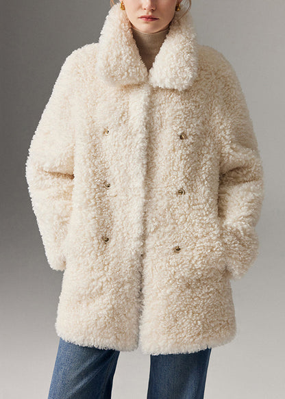 Effortlessly Elegant Coat with a Timeless Design