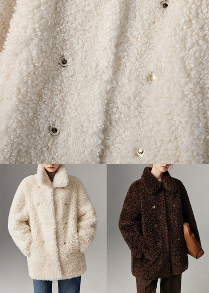 Effortlessly Elegant Coat with a Timeless Design