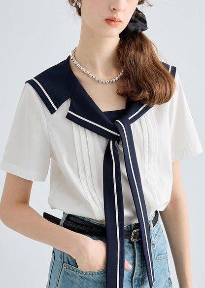 Sophisticated Blouse with a Clean Classic Look