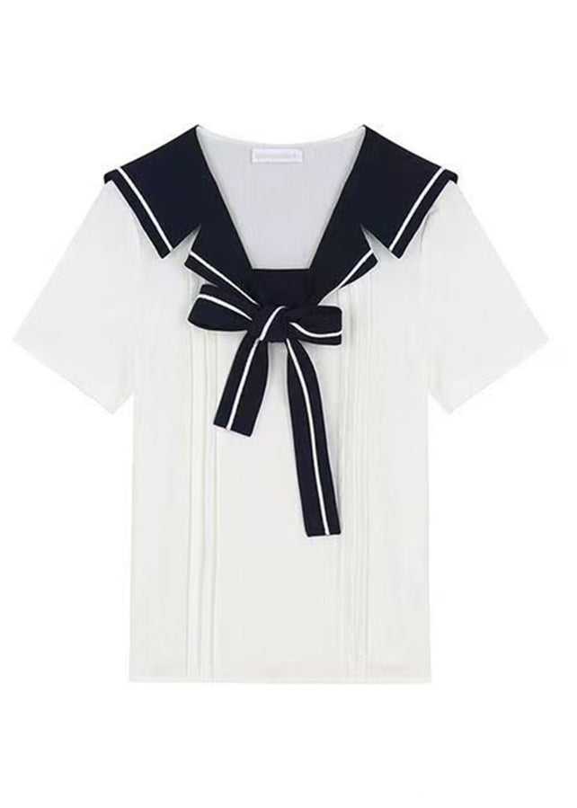 Sophisticated Blouse with a Clean Classic Look