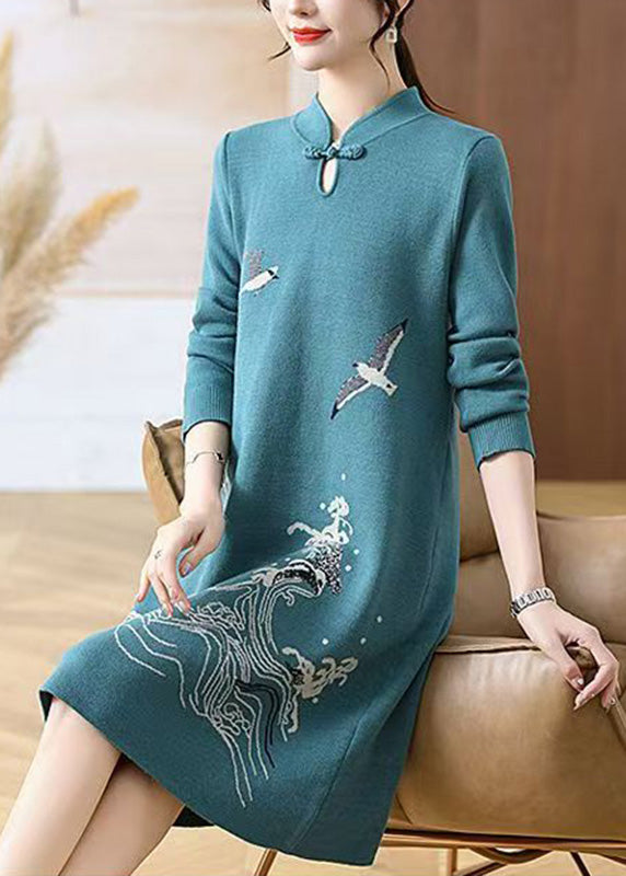 Classic Vintage Sweater with a Flattering Fit
