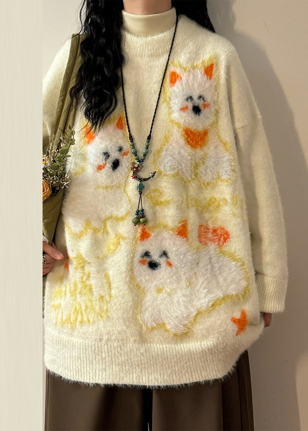 Effortlessly Elegant Sweater with a Timeless Design
