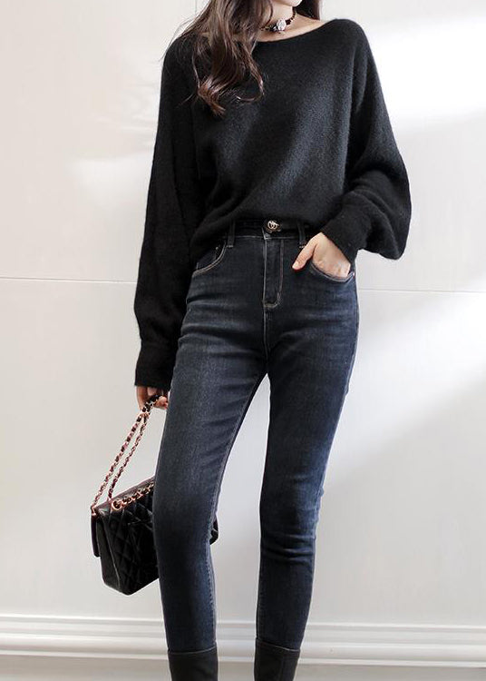 Classic Vintage Sweater with a Flattering Fit