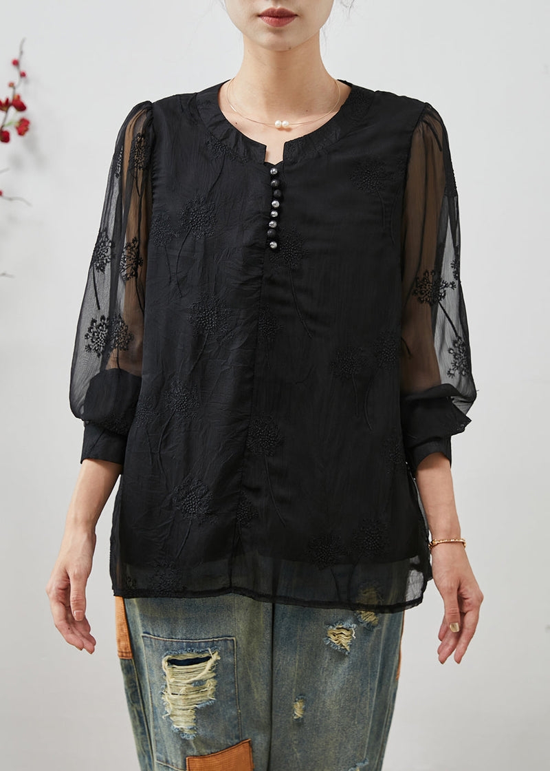 Well Tailored Shirt with a Graceful Silhouette