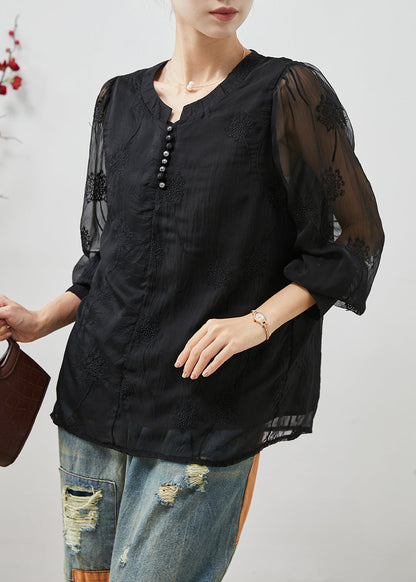 Well Tailored Shirt with a Graceful Silhouette