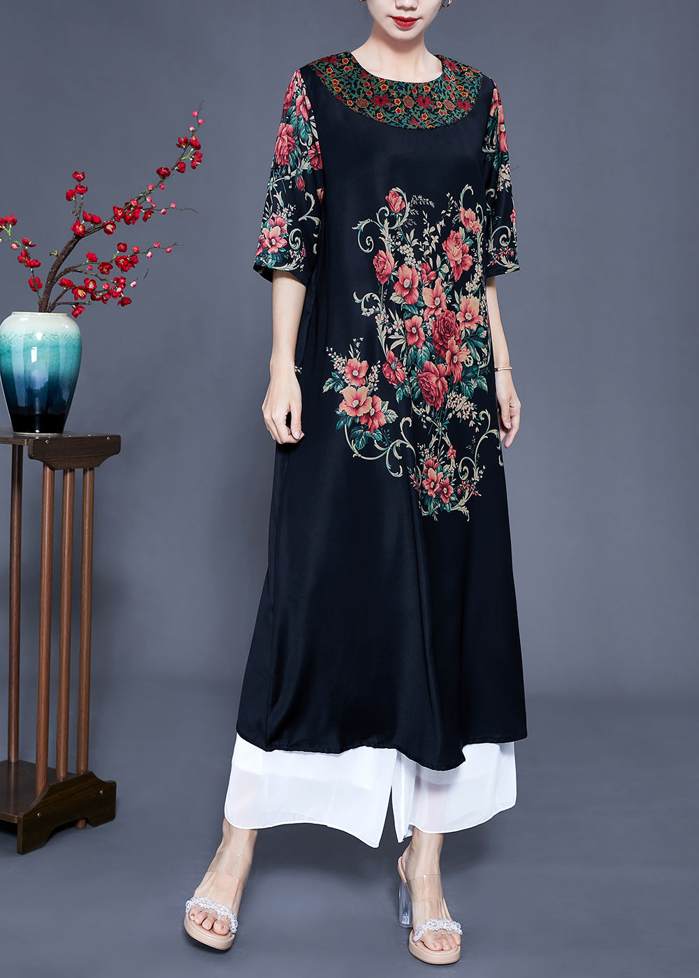 Gracefully Styled Dress for Any Occasion
