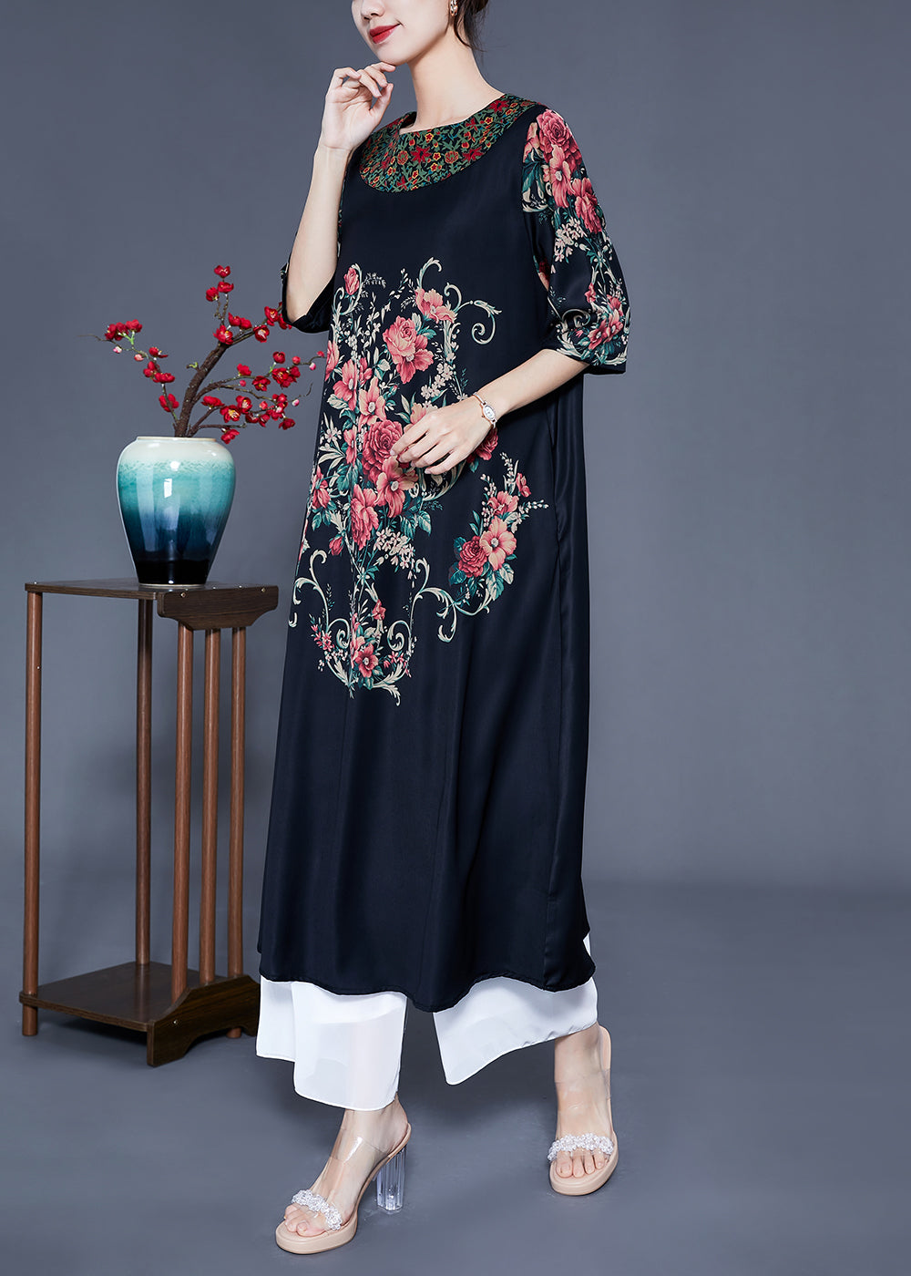 Gracefully Styled Dress for Any Occasion