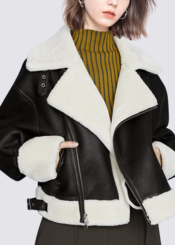 Elegantly Styled Coat for Everyday Wear