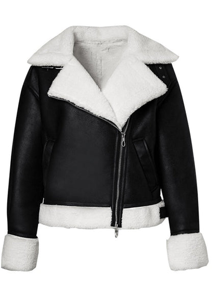 Elegantly Styled Coat for Everyday Wear