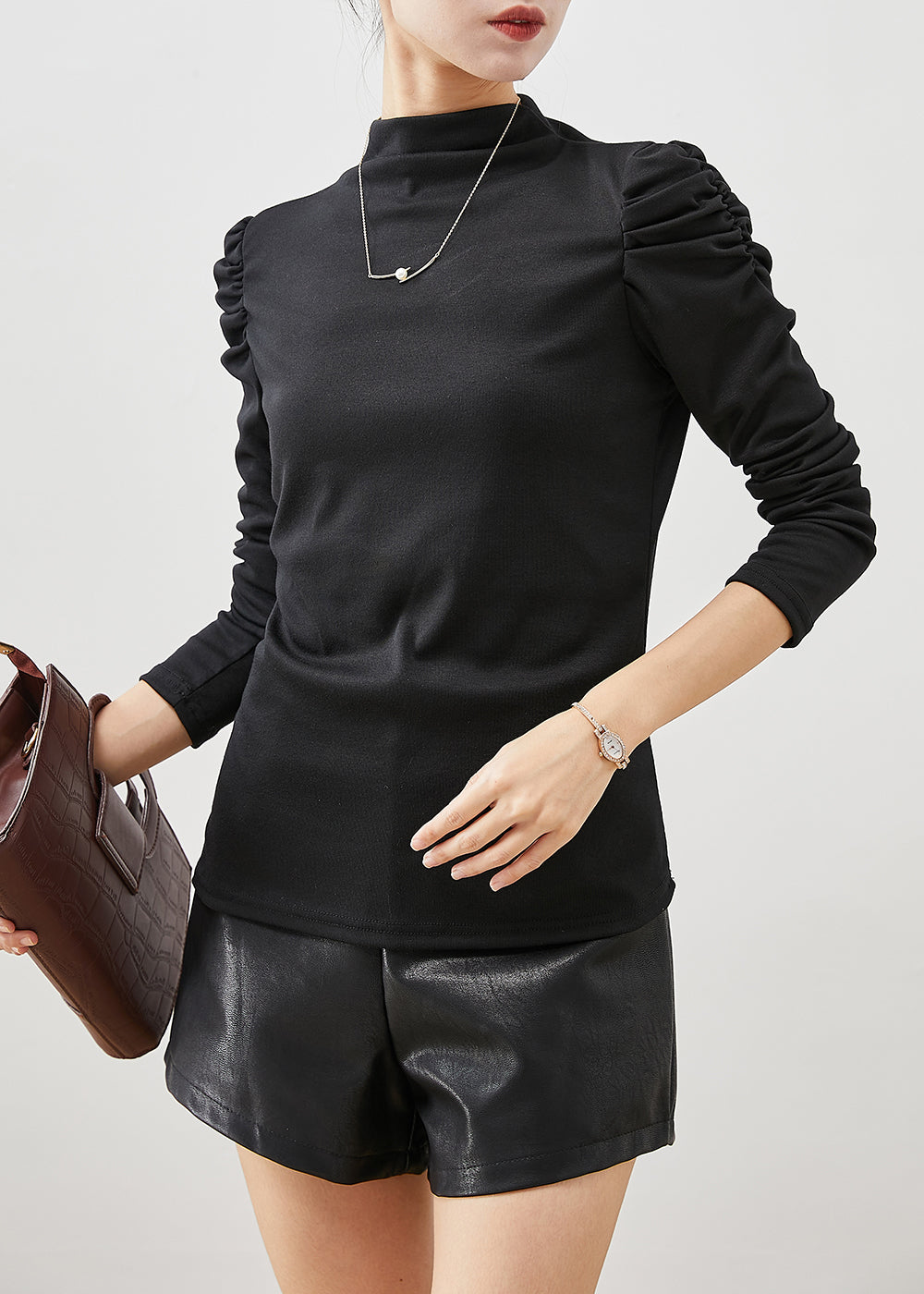 Effortlessly Elegant Top with a Timeless Design