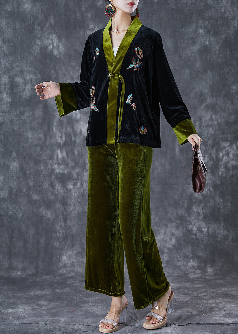 Effortlessly Elegant Garment with a Timeless Design