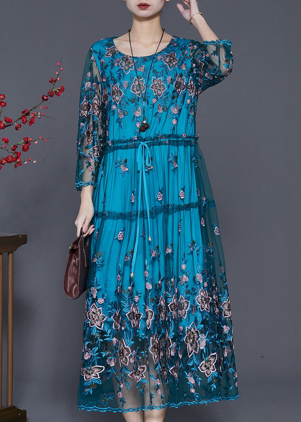 Well Tailored Dress with a Graceful Silhouette
