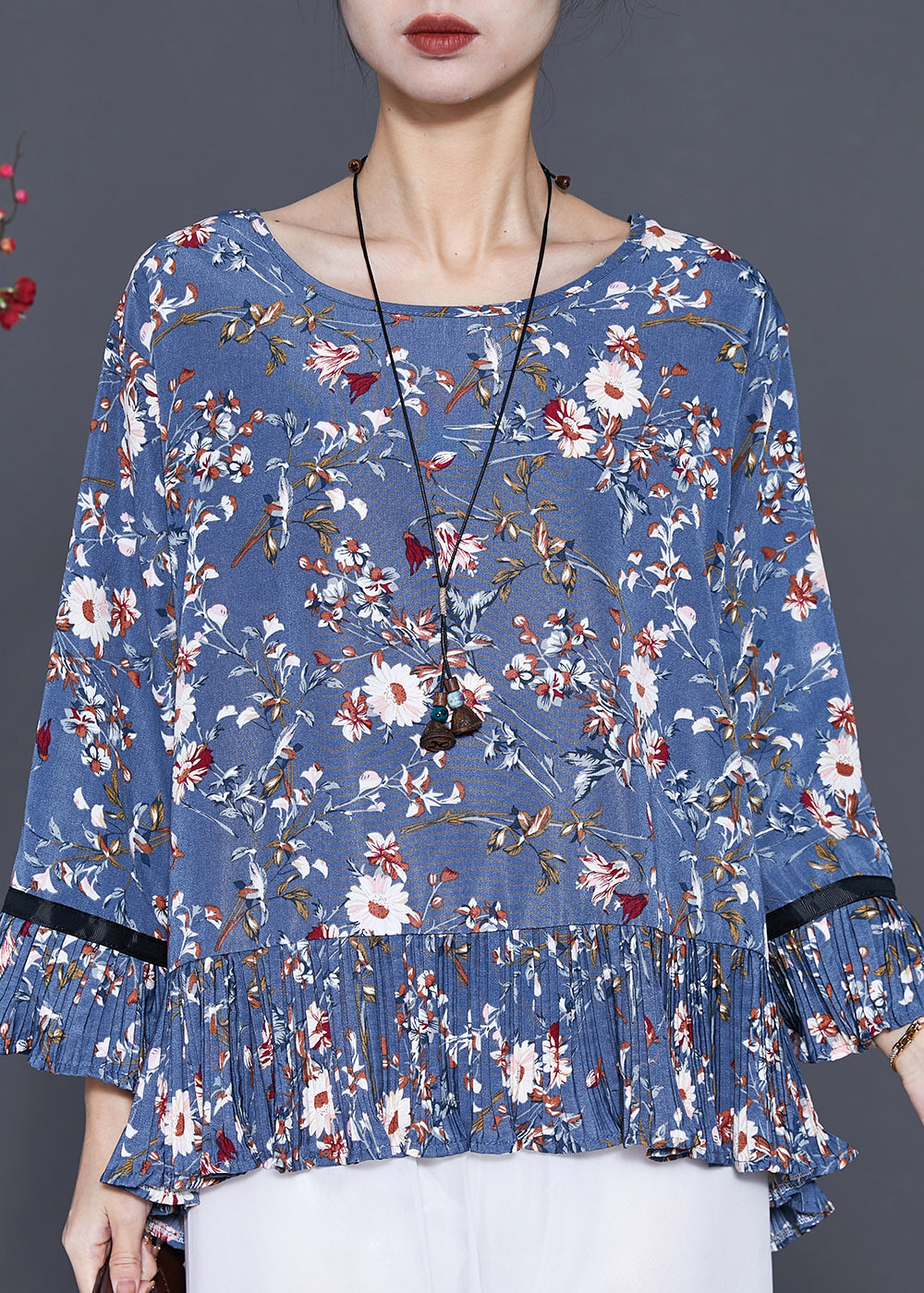 Effortlessly Elegant Blouse with a Timeless Design