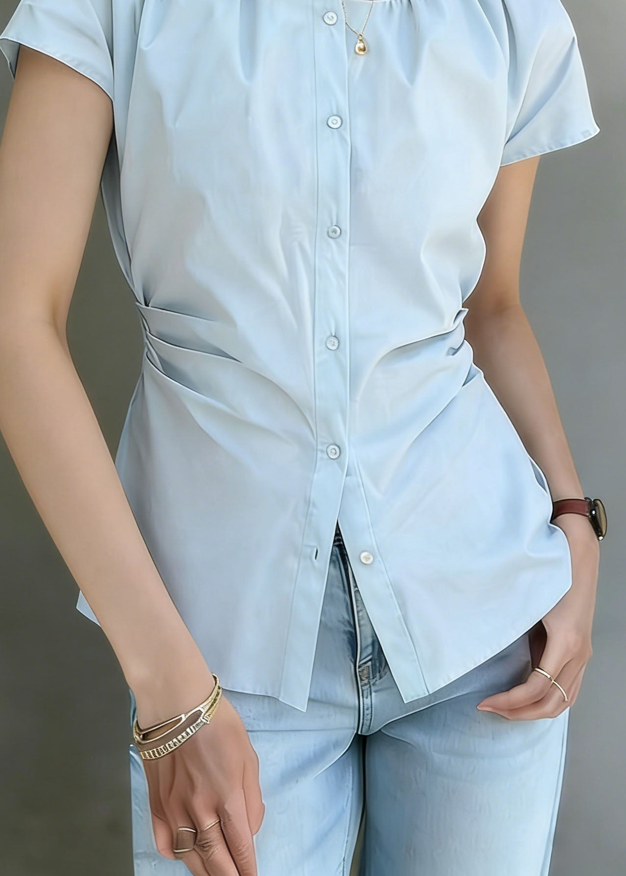Effortlessly Elegant Shirt with a Timeless Design