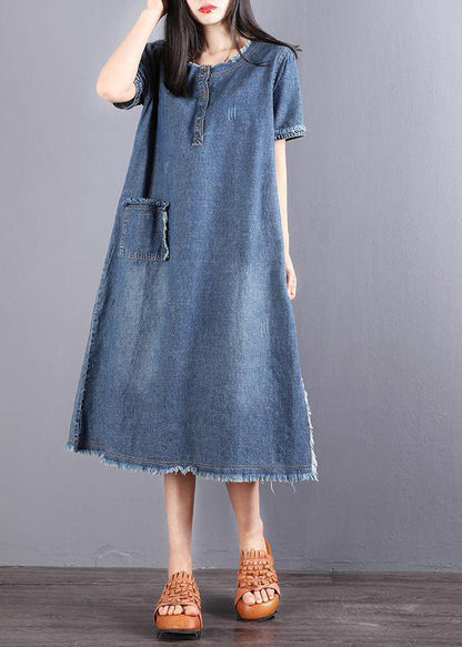 Beautifully Finished Dress in a Timeless Design