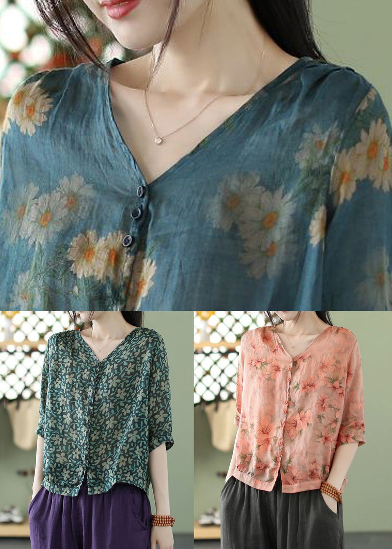 Classic Vintage Shirt with a Flattering Fit