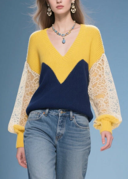 Classic Vintage Pullover with a Flattering Fit