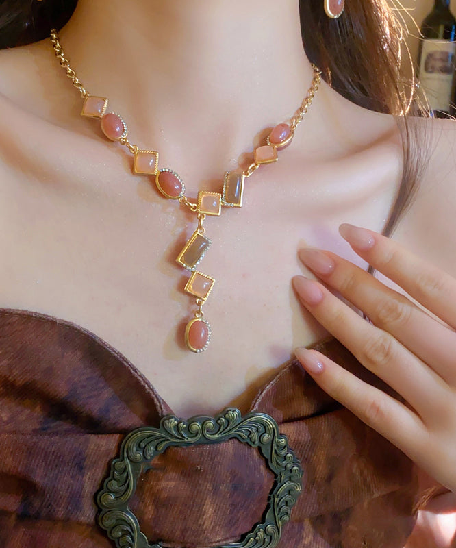 Beautiful Gold Set with Unique Style